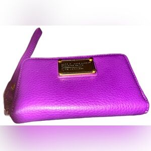 Marc Jacobs Classic Zip Around Leather Wallet